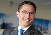 Aus allen Blickwinkeln geprüft: Dr. Jörg Rhiel von Clifford Chance.